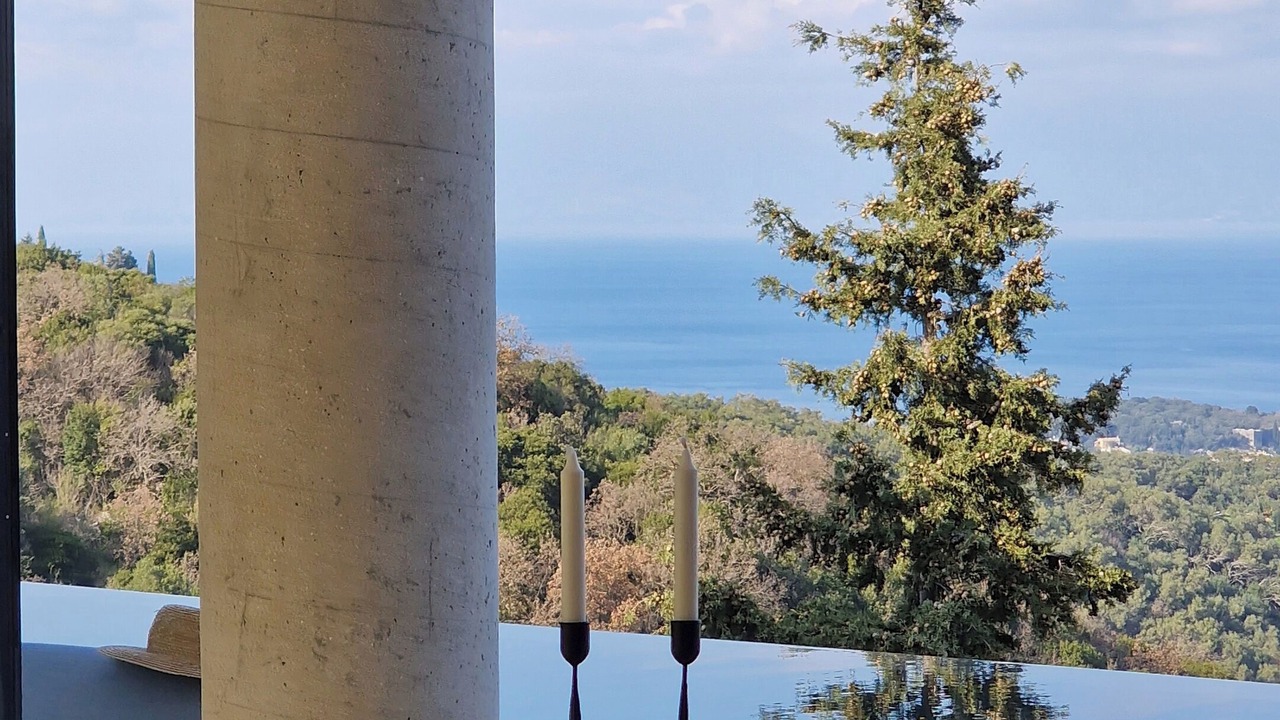 Photo of Outdoor in Petaleia