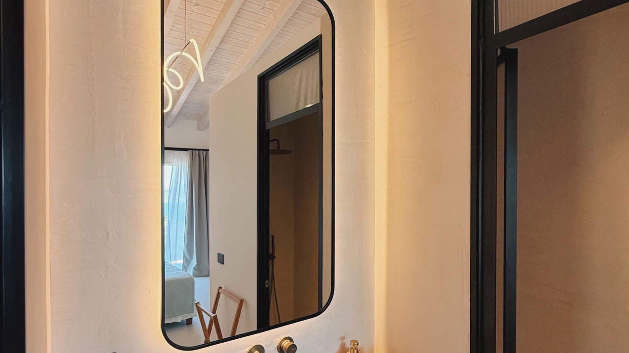 Photo of Bathroom in Petaleia