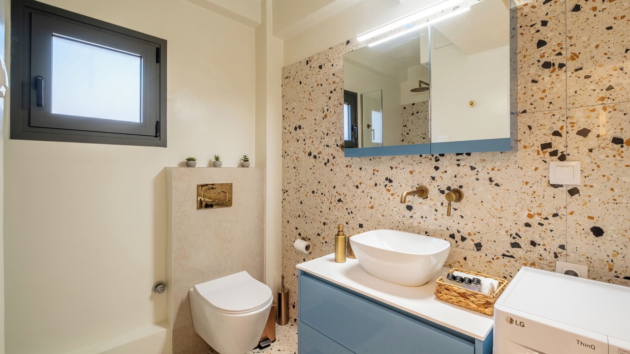 Photo of Bathroom in Monastiraki