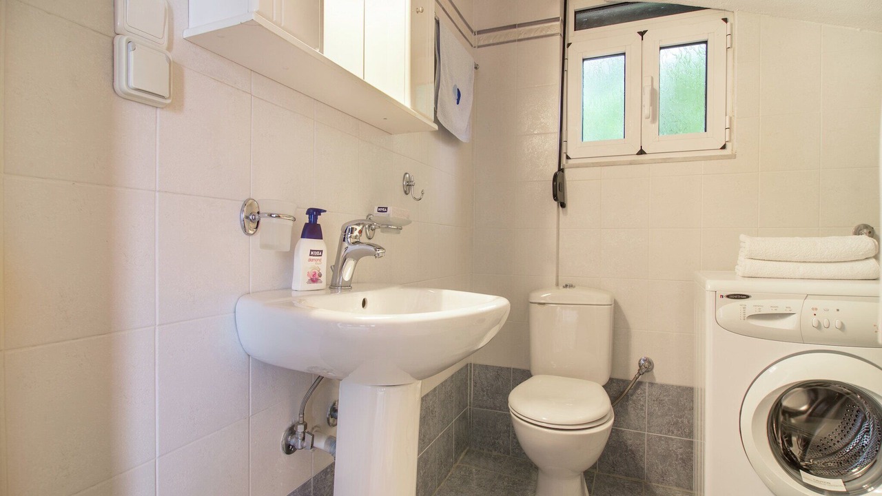 Photo of Bathroom in Lefkogeia