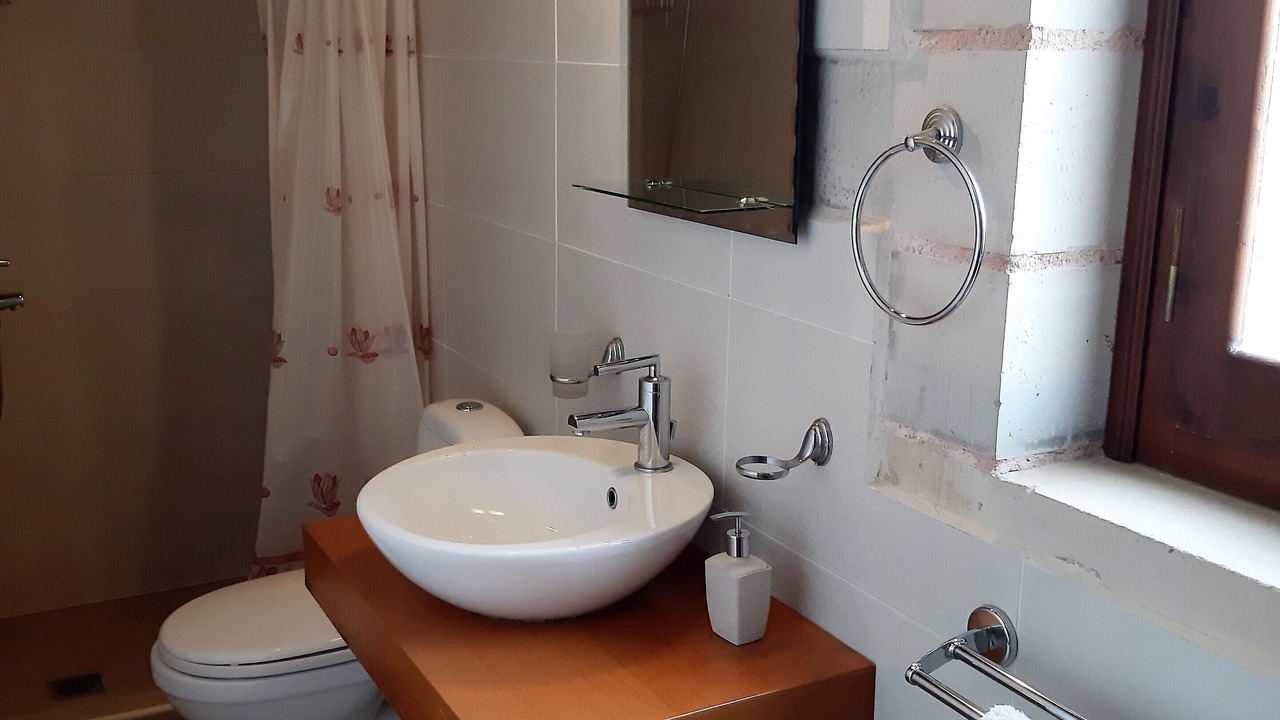 Photo of Bathroom in Makhairoi