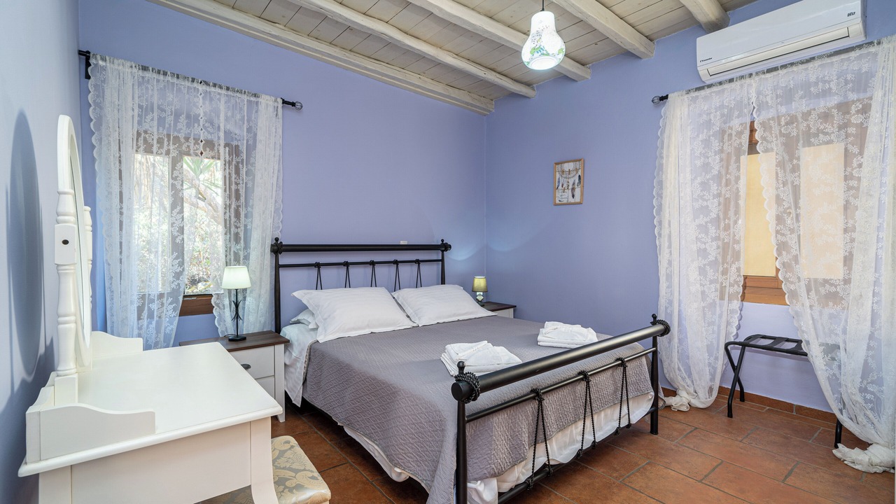 Photo of Bedroom in Tselendata