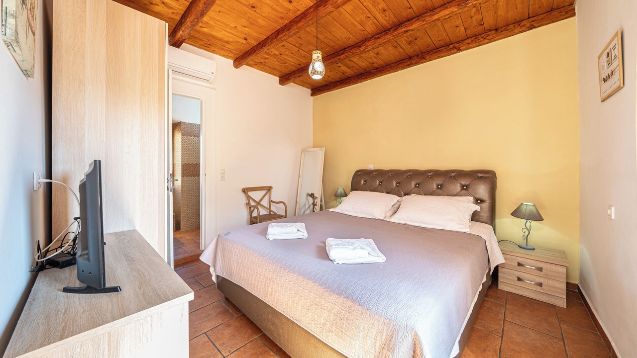 Photo of Bedroom in Tselendata