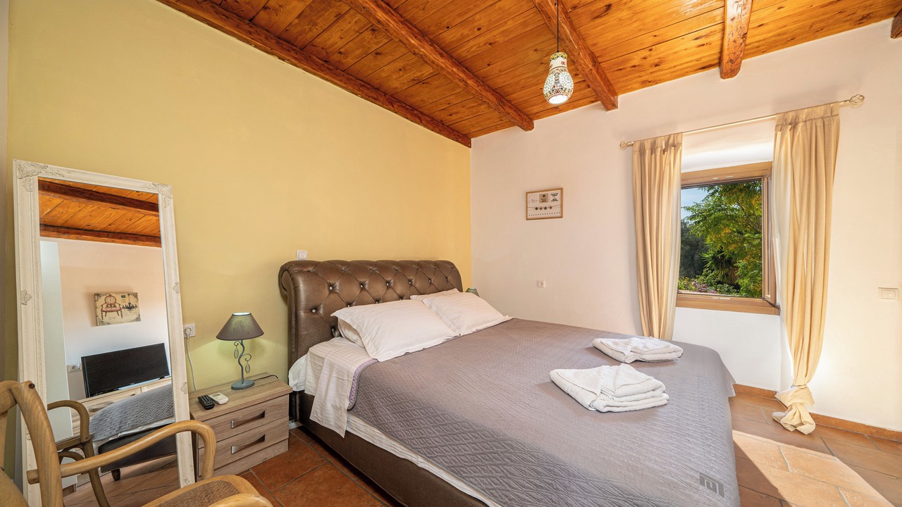 Photo of Bedroom in Tselendata