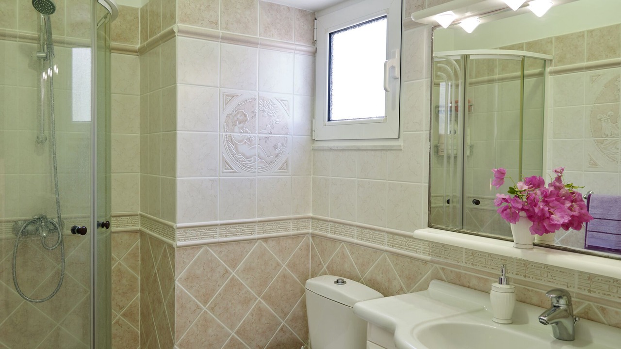 Photo of Bathroom in Haraki