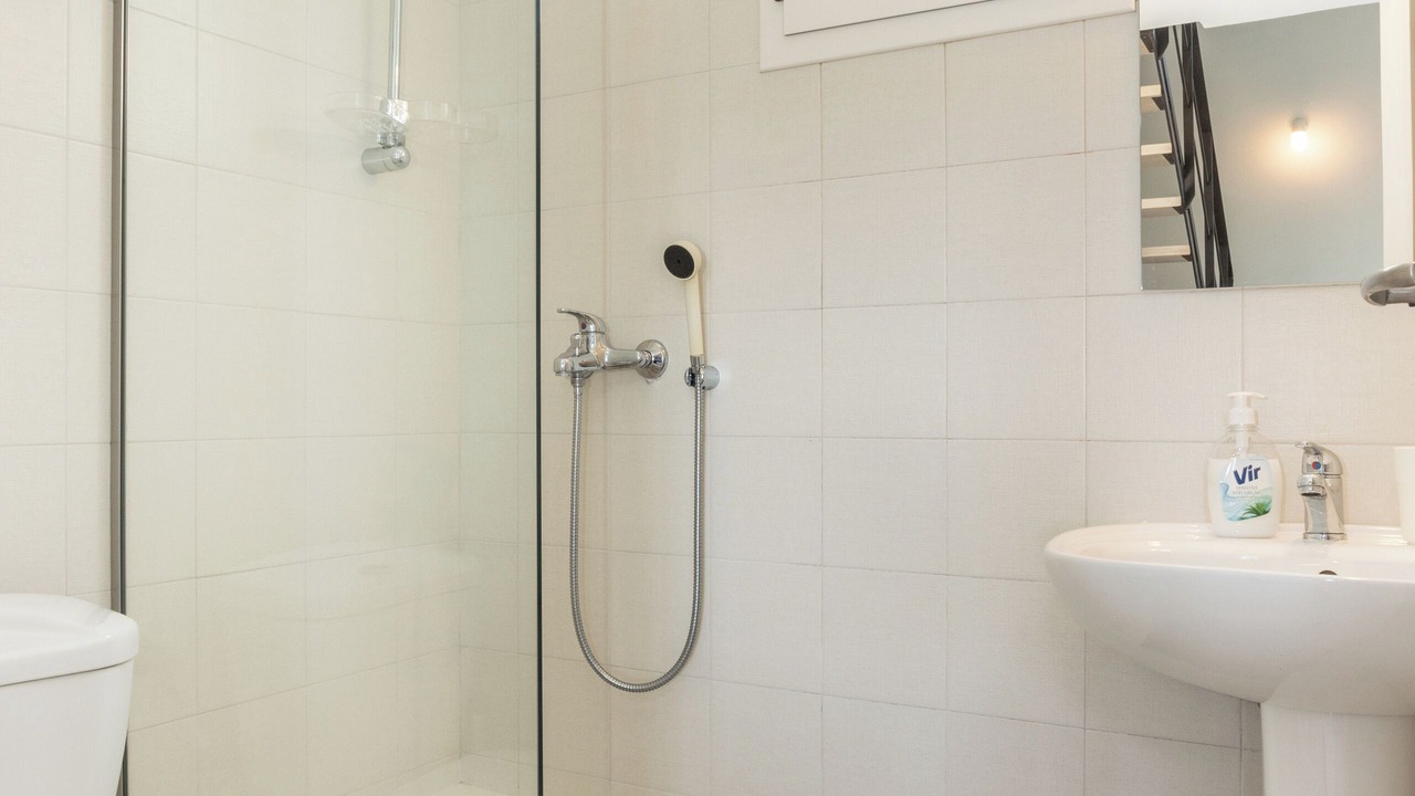 Photo of Bathroom in Neapoli