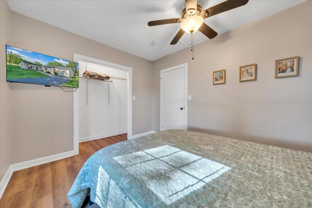Photo of Bedroom in Daleville