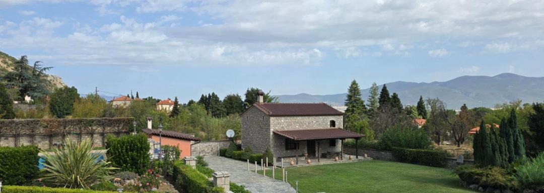 Photo of Others in Lilaia