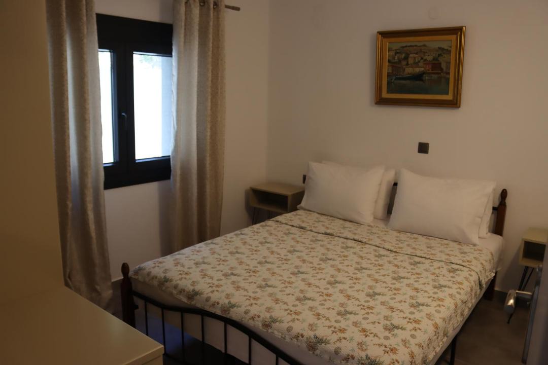 Photo of Bedroom in Golden Beach