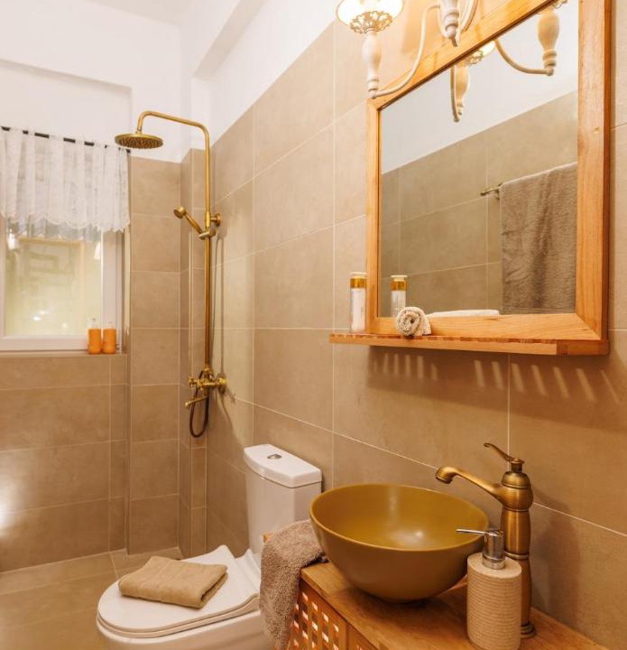 Photo of Bathroom in Avdou