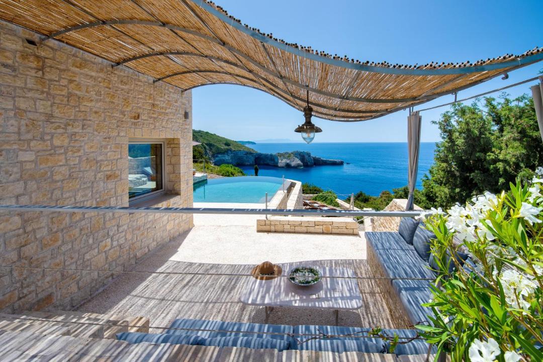 Photo of Patio Balcony in Mpogdanatika
