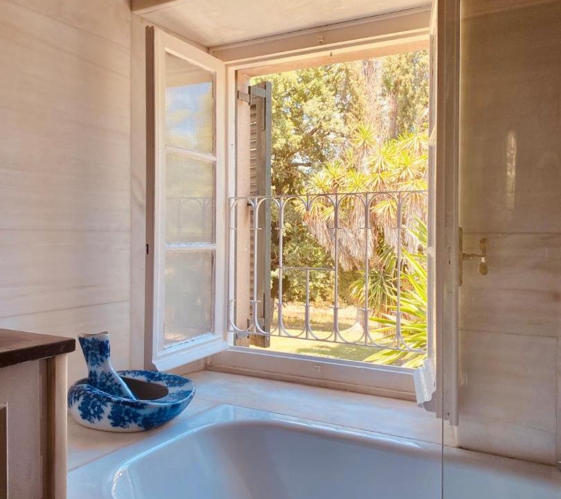 Photo of Bathroom in Parelia