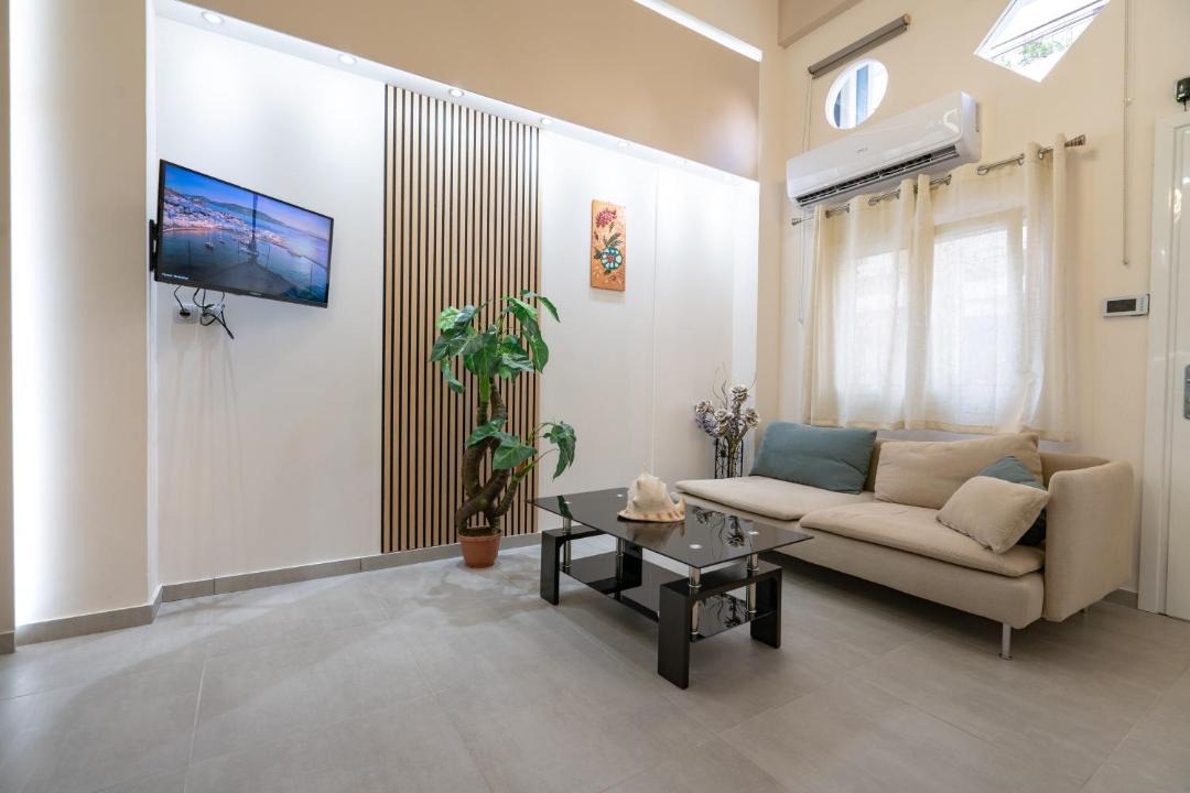 Photo of Livingroom in Petroupoli