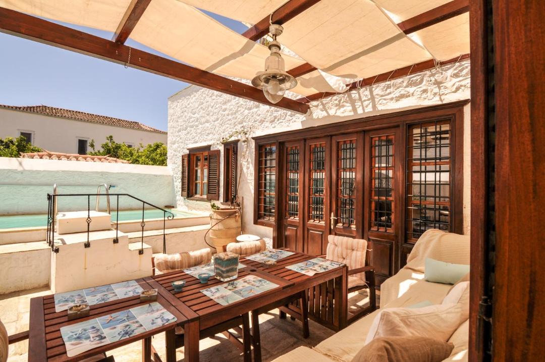 Photo of Patio Balcony in Hydra