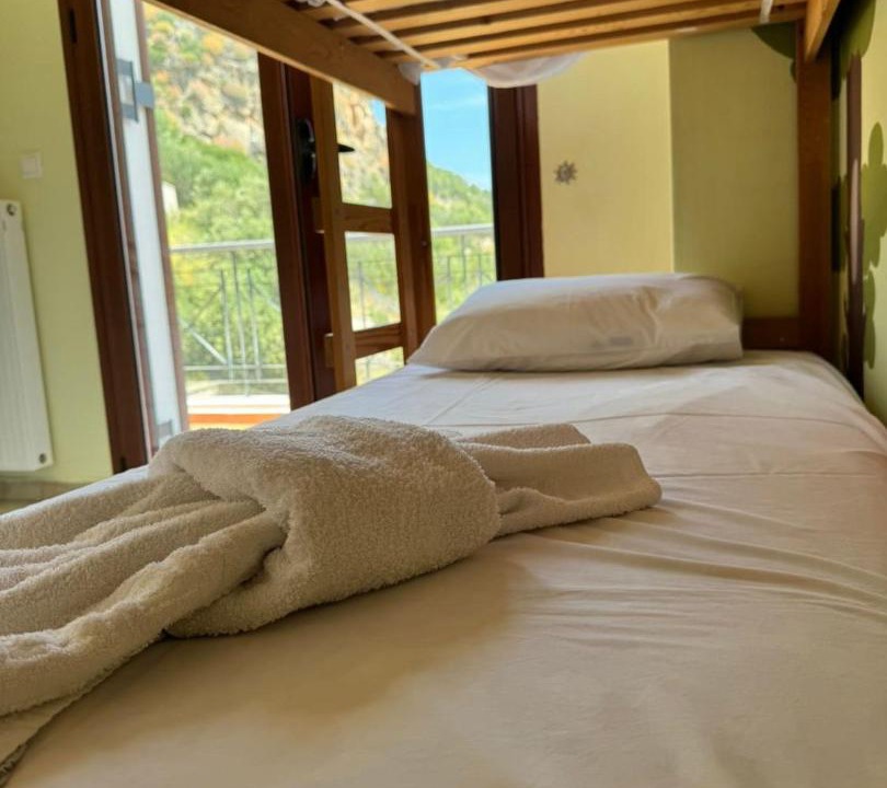 Photo of Bedroom in Steni Dirfyos