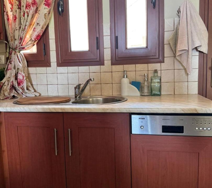 Photo of Kitchen in Steni Dirfyos