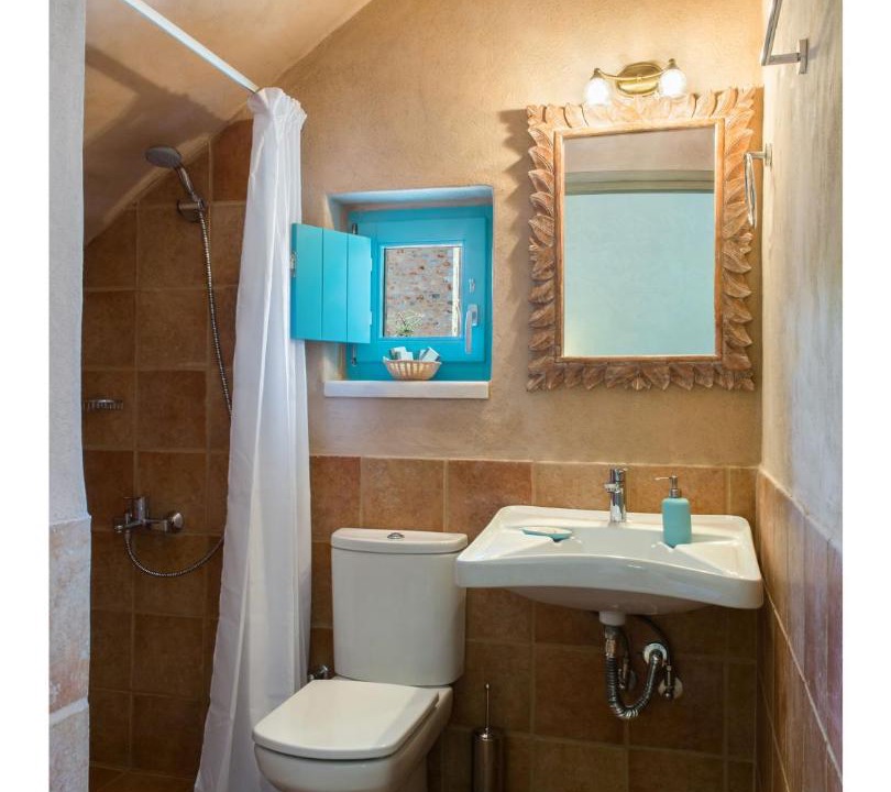 Photo of Bathroom in Omales