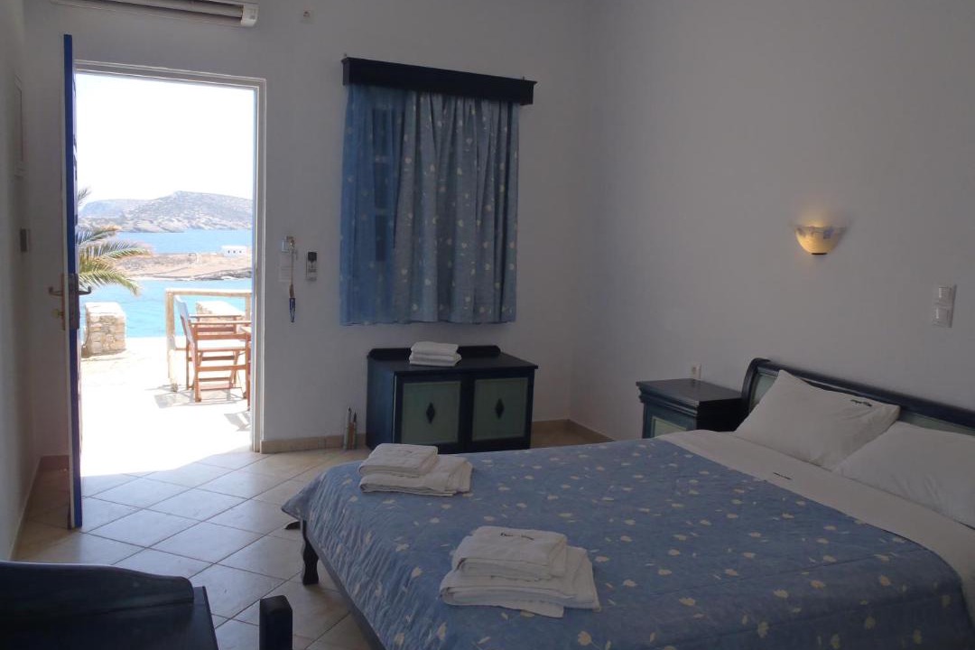 Photo of Bedroom in Schinoussa Town