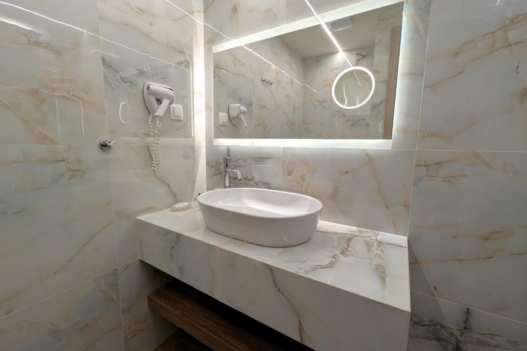 Photo of Bathroom in Apraos