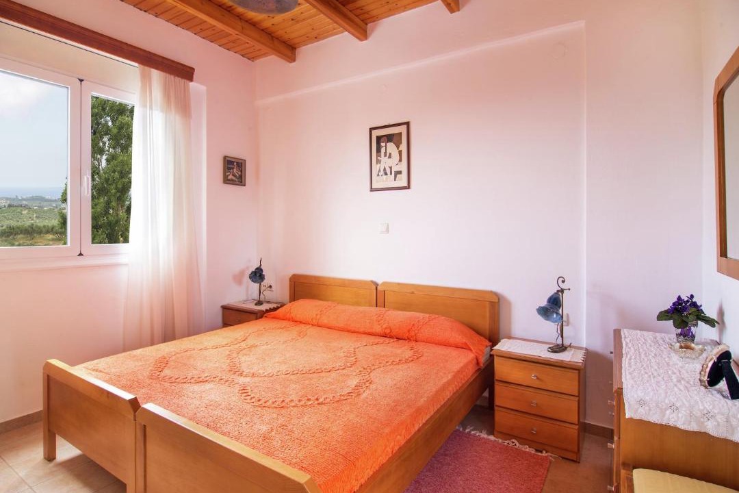 Photo of Bedroom in Lefkogeia