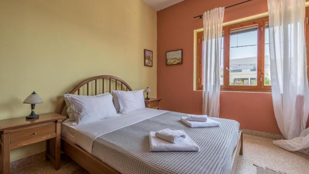 Photo of Bedroom in Adamas