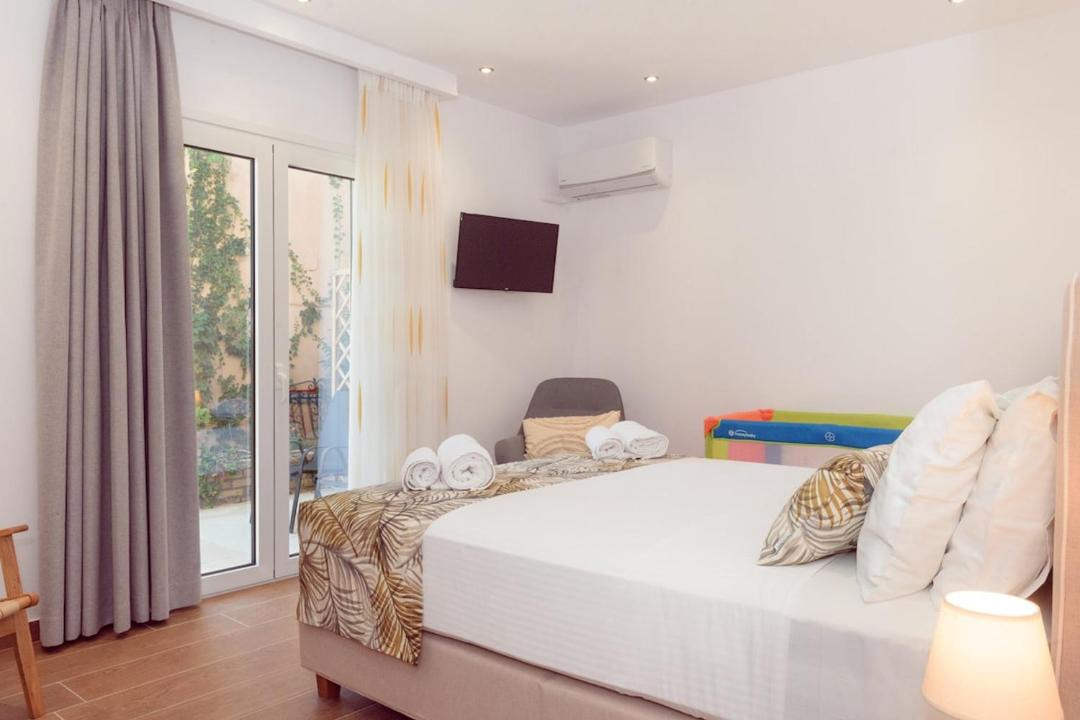 Photo of Bedroom in Ipsos