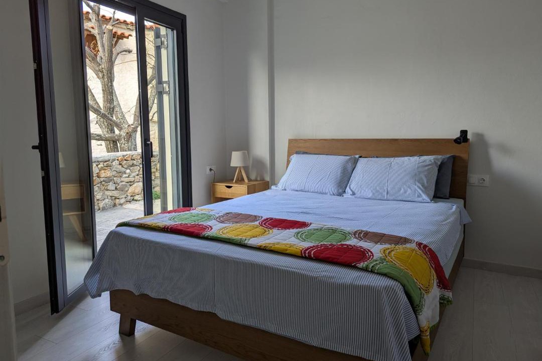 Photo of Bedroom in Lefktron