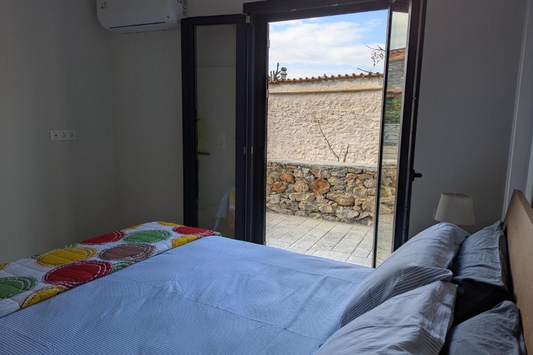 Photo of Bedroom in Lefktron