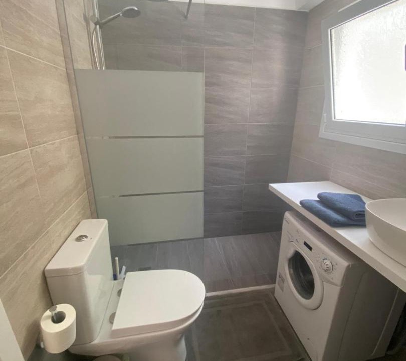 Photo of Bathroom in Alimos