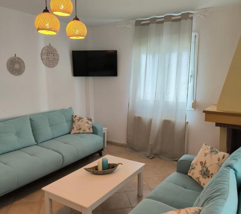 Photo of Livingroom in Polichrono