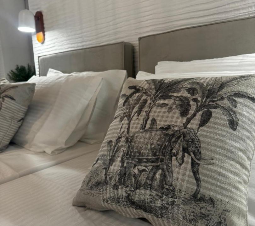 Photo of Bedroom in Kini