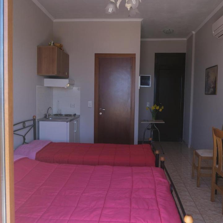 Photo of Others in Avgonyma