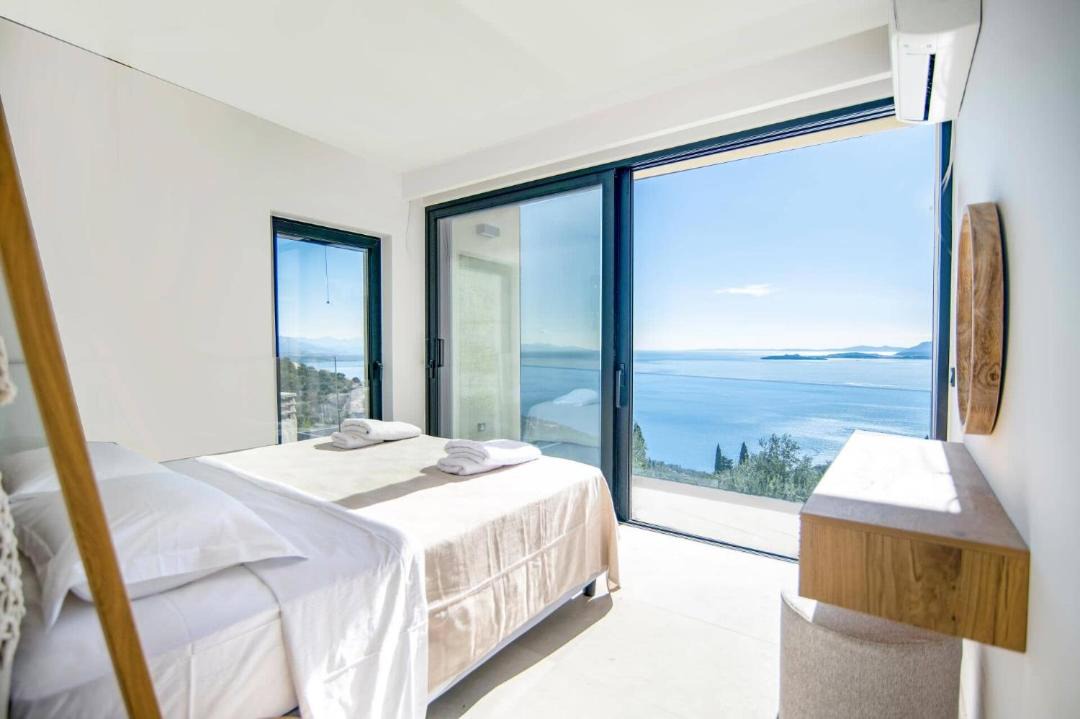 Photo of Bedroom in Petaleia