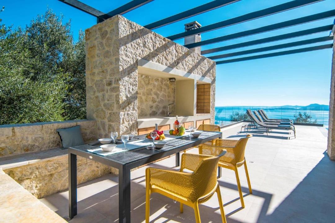 Photo of Patio Balcony in Petaleia