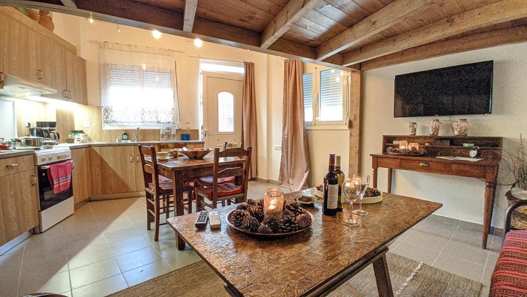 Photo of Kitchen in Mochos