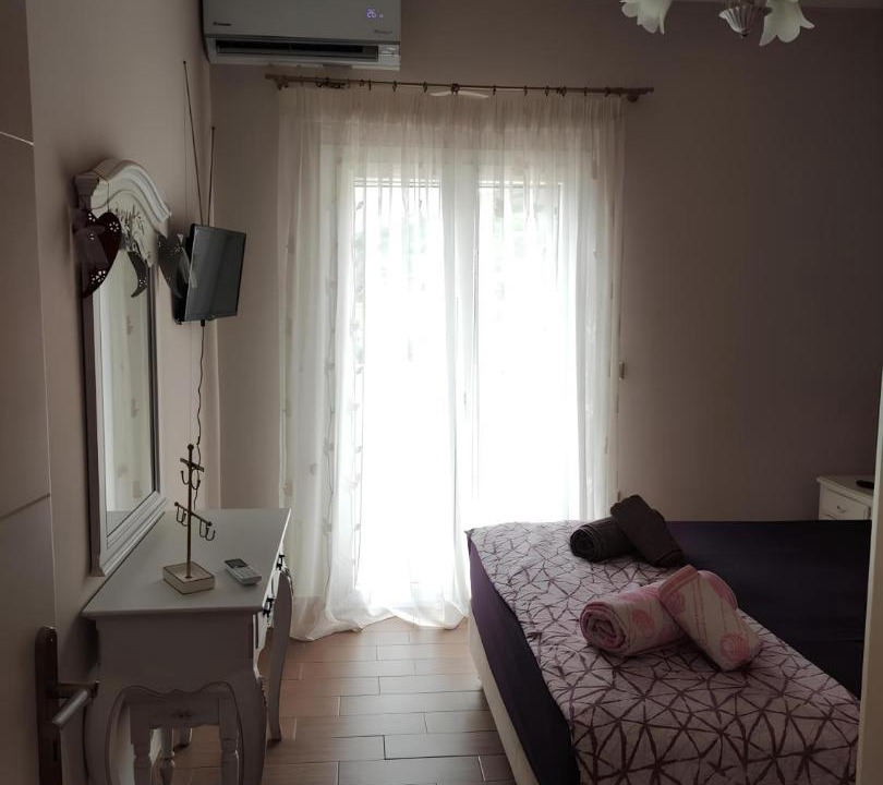 Photo of Bedroom in Aperathos