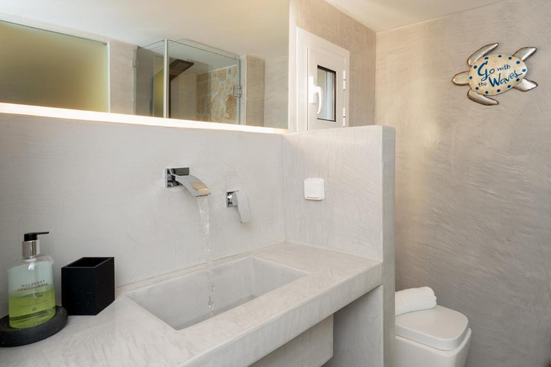 Photo of Bathroom in Porto Rafti