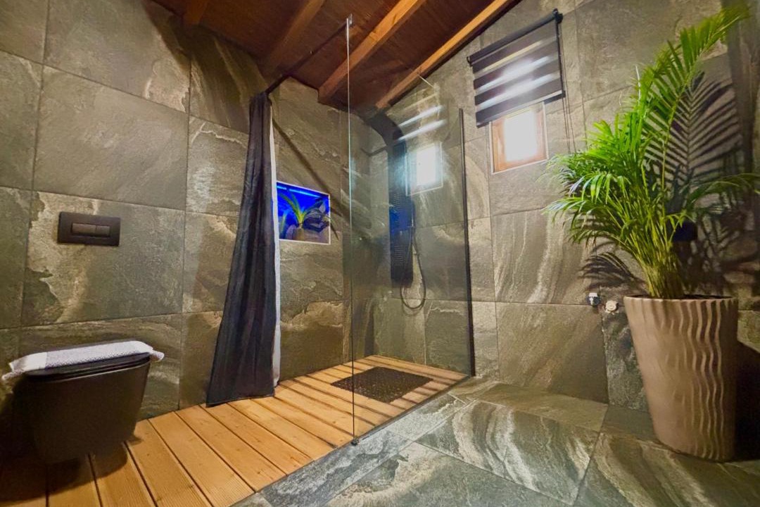 Photo of Bathroom in Neos Marmaras