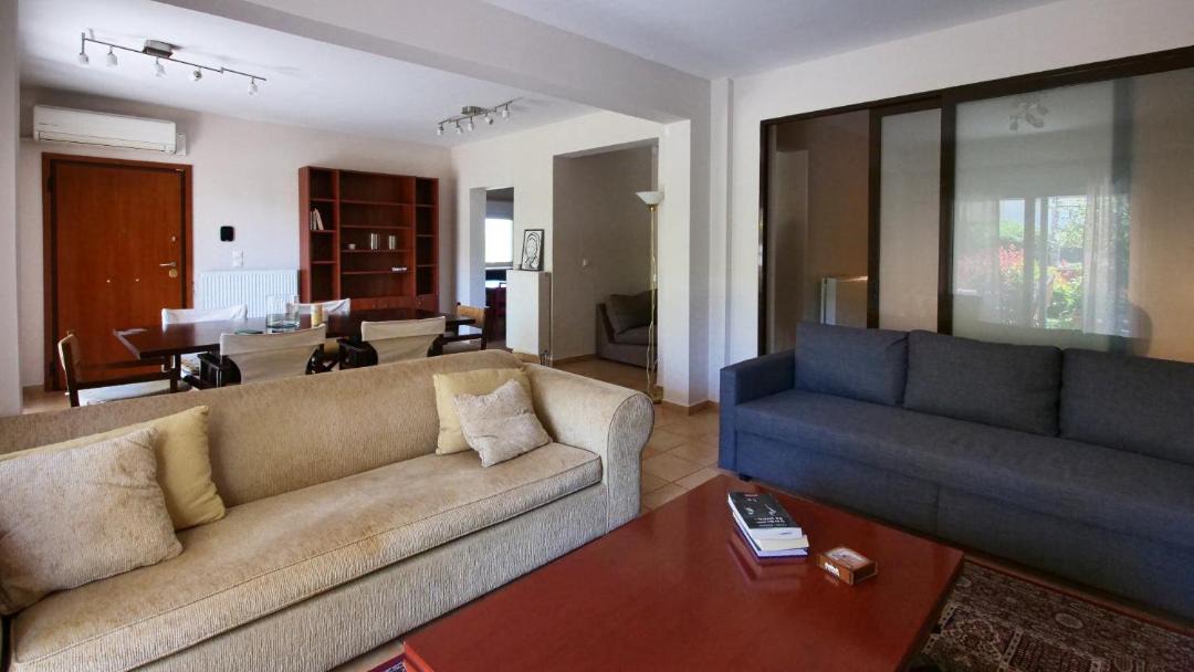 Photo of Livingroom in Kropia