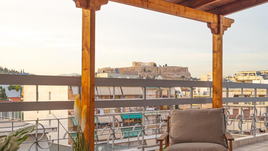 Photo of Patio Balcony in Neos Kosmos