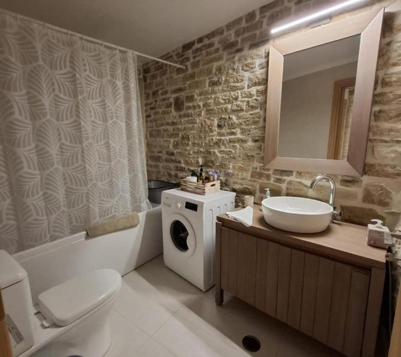 Photo of Bathroom in Ionia