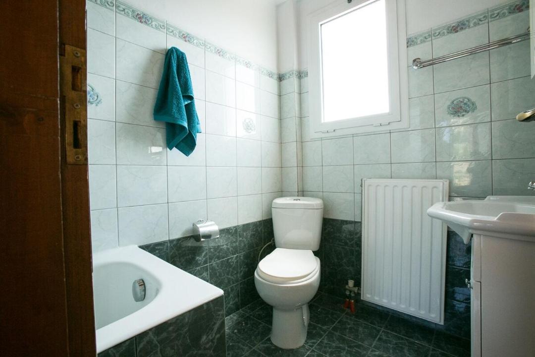 Photo of Bathroom in Parisata