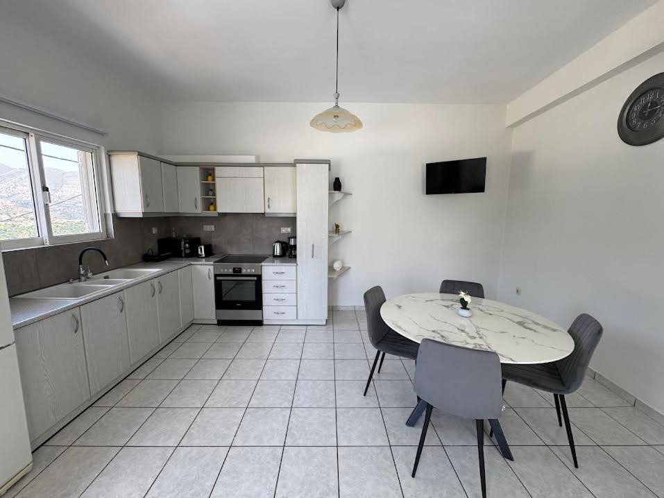Photo of Kitchen in Tourloti