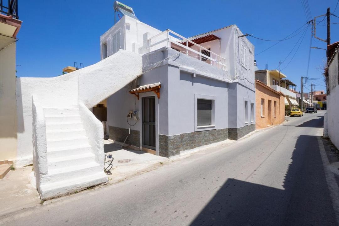 Photo of Buildings in Galatas