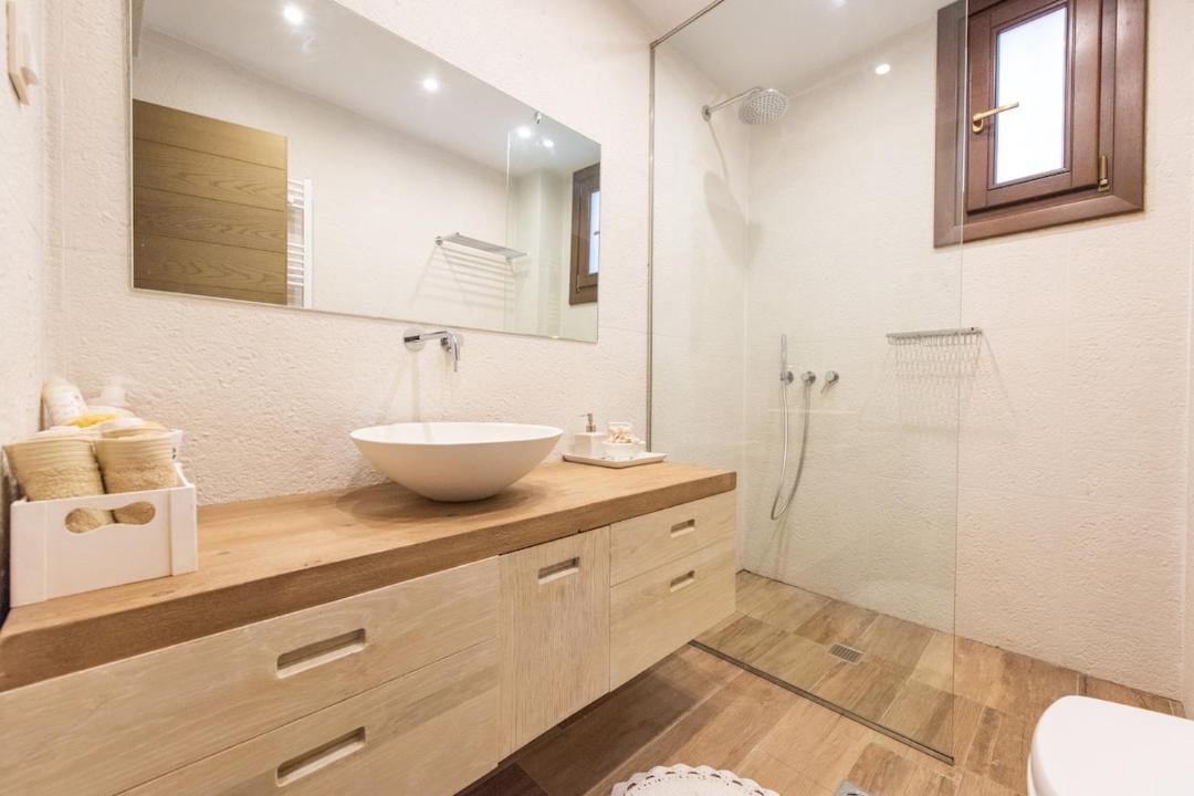 Photo of Bathroom in Koropi