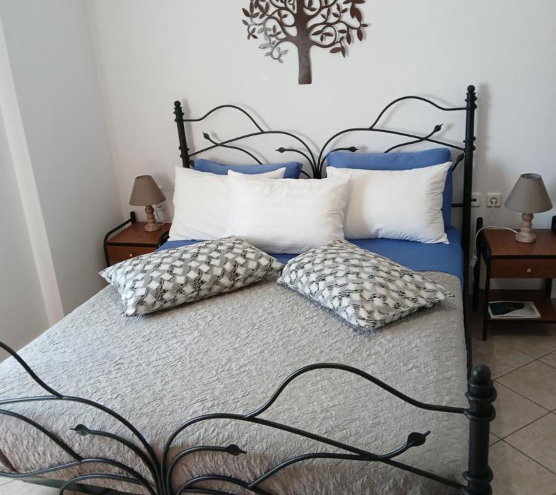 Photo of Bedroom in Adamas