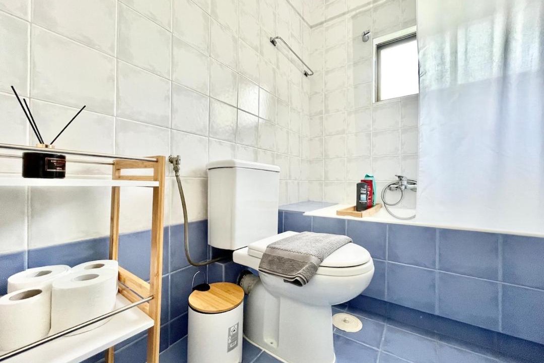 Photo of Bathroom in Alimos