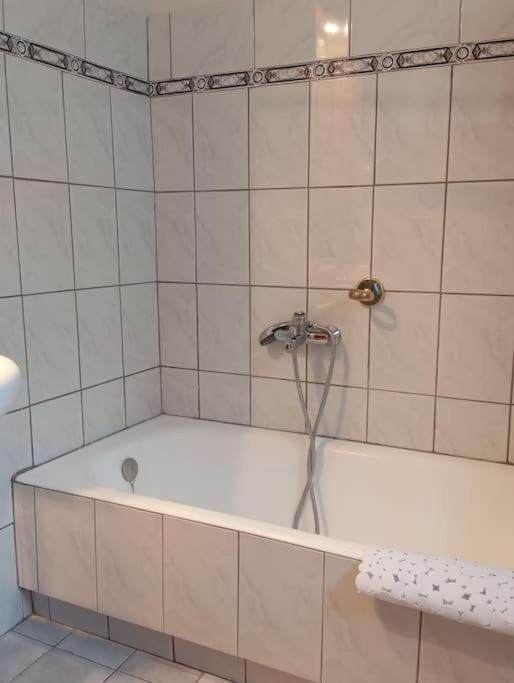 Photo of Bathroom in Gomfoi