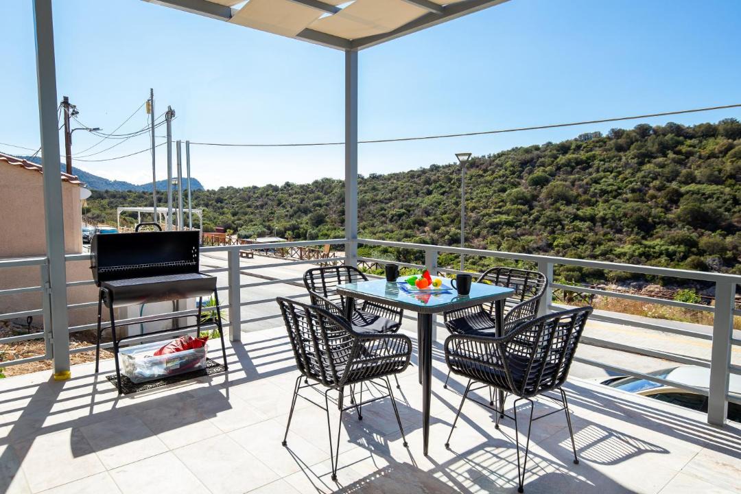 Photo of Patio Balcony in Skala Marion