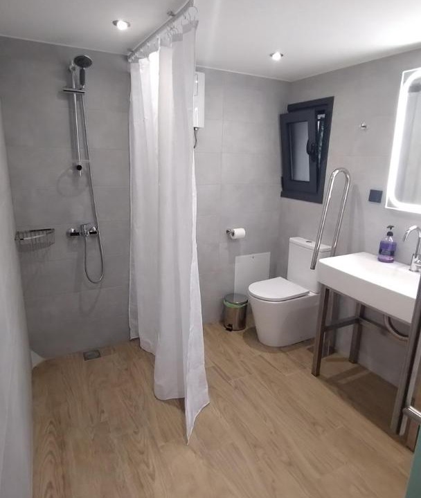 Photo of Bathroom in Kinosargous